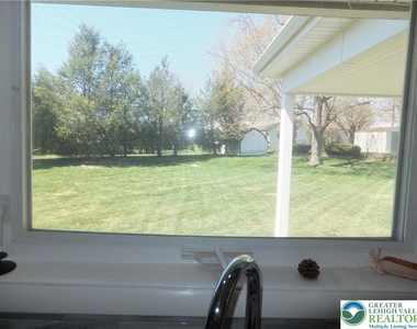 1264 California Avenue - Photo Thumbnail 13