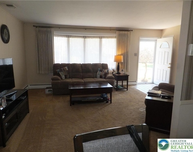 1264 California Avenue - Photo Thumbnail 4