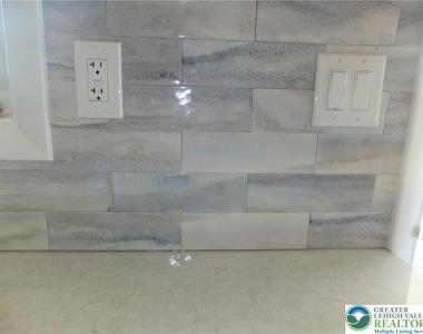 1264 California Avenue - Photo Thumbnail 15