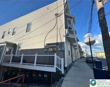 171 W Ridge Street - Photo Thumbnail 7