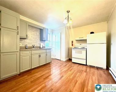171 W Ridge Street - Photo Thumbnail 5