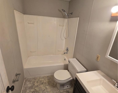 708 Linden Street - Photo Thumbnail 5