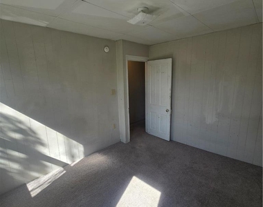 708 Linden Street - Photo Thumbnail 9