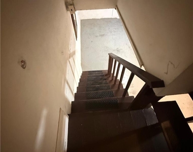 840 W Walnut Street - Photo Thumbnail 38