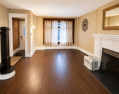 840 W Walnut Street - Photo Thumbnail 2