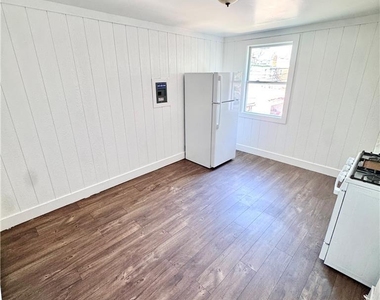 535 W Tilghman Street - Photo Thumbnail 9