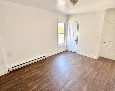 535 W Tilghman Street - Photo Thumbnail 7