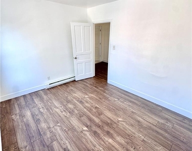 535 W Tilghman Street - Photo Thumbnail 5