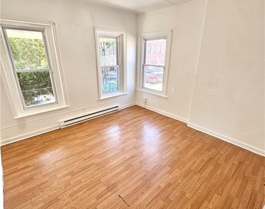 535 W Tilghman Street - Photo Thumbnail 3