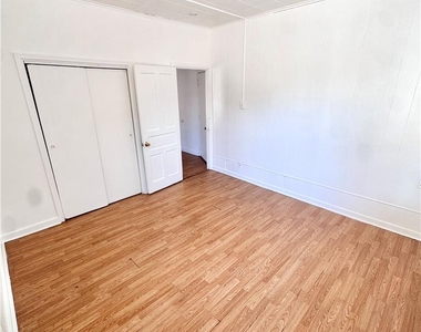 535 W Tilghman Street - Photo Thumbnail 4