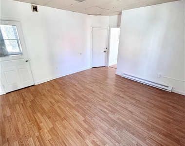 535 W Tilghman Street - Photo Thumbnail 2