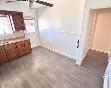 535 W Tilghman Street - Photo Thumbnail 10
