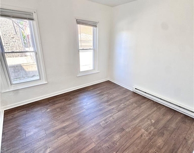 535 W Tilghman Street - Photo Thumbnail 6