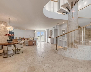 6965 S Atlantic Avenue - Photo Thumbnail 3
