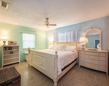 705 N Peninsula Avenue - Photo Thumbnail 6