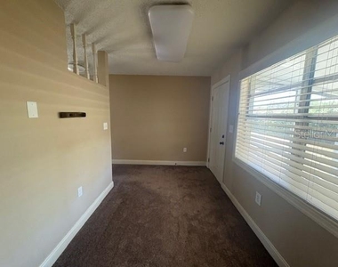 105 Sunshine Boulevard - Photo Thumbnail 12
