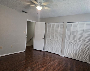 4503 Nw 41st Place - Photo Thumbnail 20