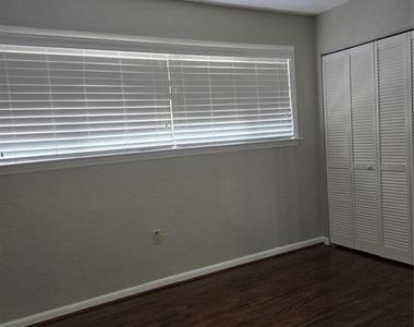 4503 Nw 41st Place - Photo Thumbnail 28
