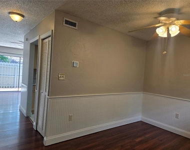 4503 Nw 41st Place - Photo Thumbnail 14