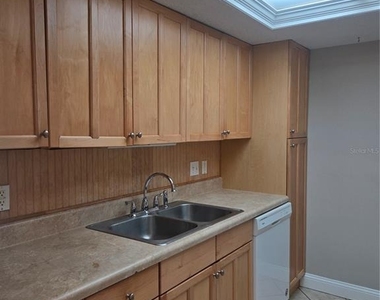 4503 Nw 41st Place - Photo Thumbnail 2