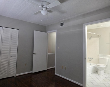 4503 Nw 41st Place - Photo Thumbnail 29