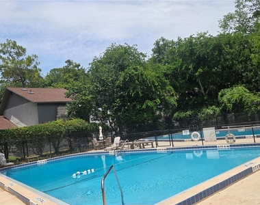 4503 Nw 41st Place - Photo Thumbnail 35