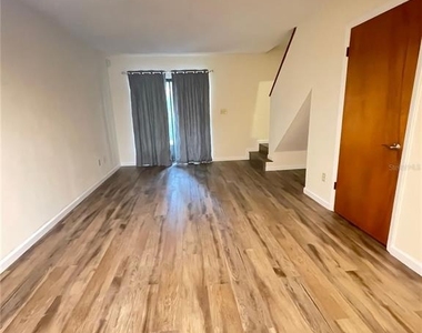 914 Sw 59th Terrace - Photo Thumbnail 4