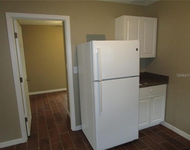 1002 E Mcdonald Avenue - Photo Thumbnail 7