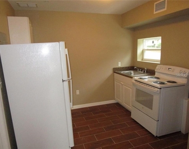 1002 E Mcdonald Avenue - Photo Thumbnail 6
