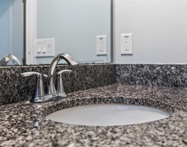 2062 Redbay Avenue - Photo Thumbnail 26