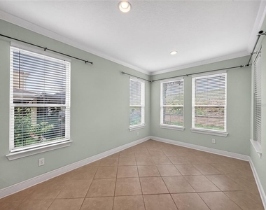 2062 Redbay Avenue - Photo Thumbnail 14