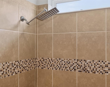 2062 Redbay Avenue - Photo Thumbnail 25