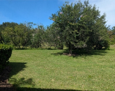1315 Elli Circle - Photo Thumbnail 8