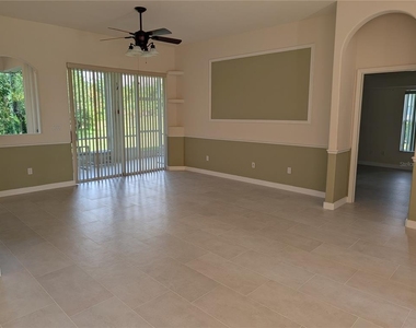 1315 Elli Circle - Photo Thumbnail 10