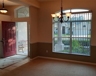 1315 Elli Circle - Photo Thumbnail 13