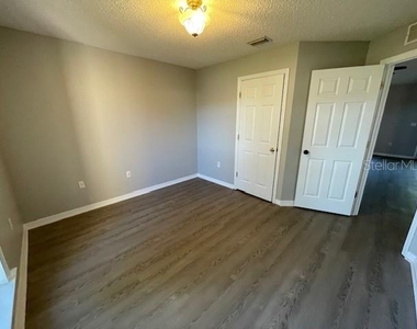 48 Renworth Lane - Photo Thumbnail 10