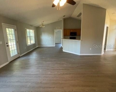 48 Renworth Lane - Photo Thumbnail 4
