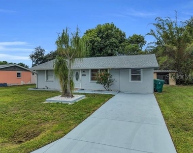 18634 Goodman Circle - Photo Thumbnail 4