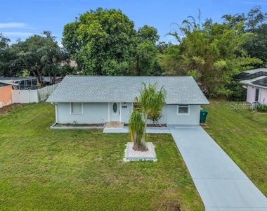 18634 Goodman Circle - Photo Thumbnail 7