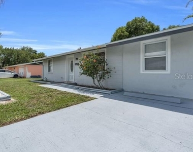 18634 Goodman Circle - Photo Thumbnail 2