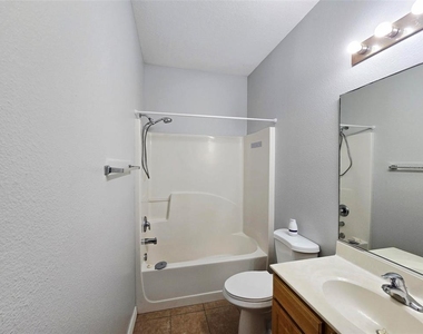 2549 River Preserve Court - Photo Thumbnail 7