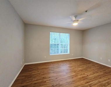 2549 River Preserve Court - Photo Thumbnail 8
