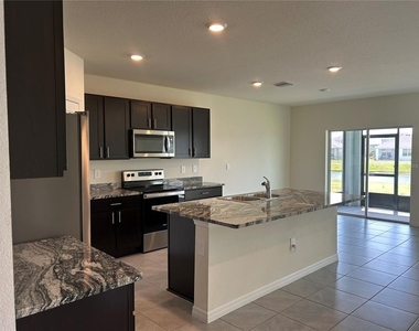 17218 Reserva Drive - Photo Thumbnail 6