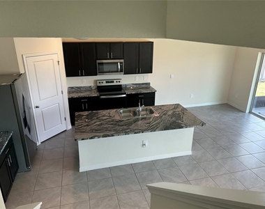 17218 Reserva Drive - Photo Thumbnail 33