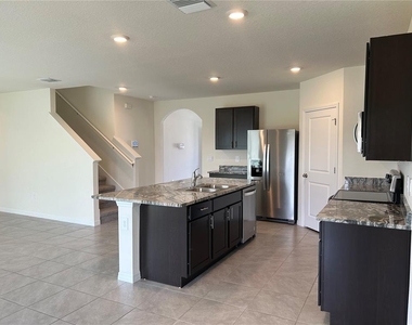 17218 Reserva Drive - Photo Thumbnail 11