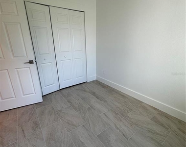 10490 Pendleton Avenue - Photo Thumbnail 3