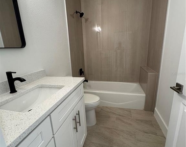 10490 Pendleton Avenue - Photo Thumbnail 4