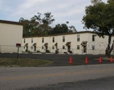 723 44th Street E - Photo Thumbnail 8