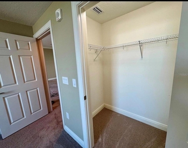 800 N Tamiami Trail - Photo Thumbnail 11