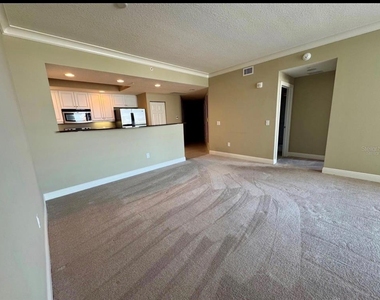 800 N Tamiami Trail - Photo Thumbnail 6